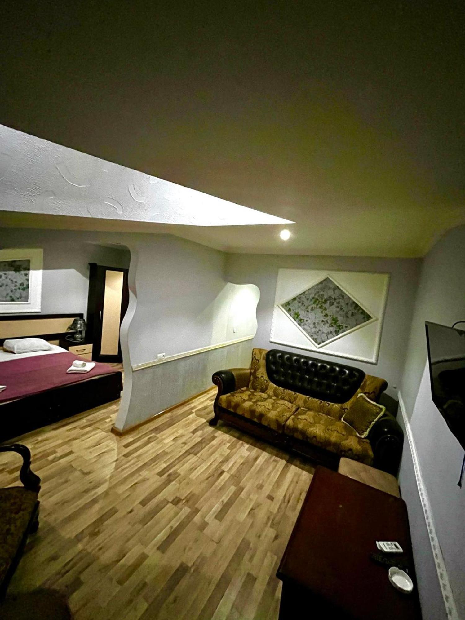 B&B Europa Hotel Kutaisi Exterior foto